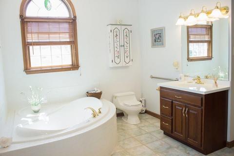 54 Douglas Rd, Sutton, MA 01590 photo 23