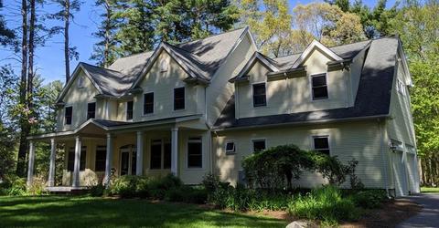 525 Cedar St, Walpole, MA 02081 photo 2