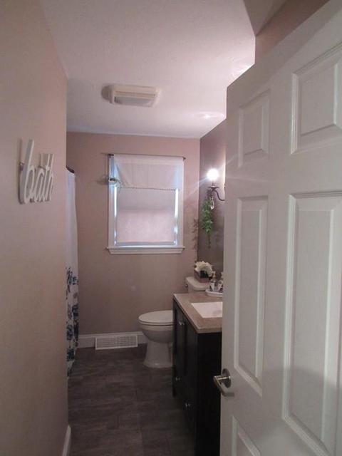 293 E Main St, Avon, MA 02322 photo 4
