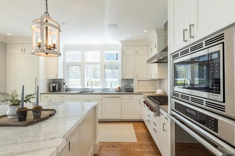 23 Ocean Bluff Dr, Mashpee, MA 02649 photo 9