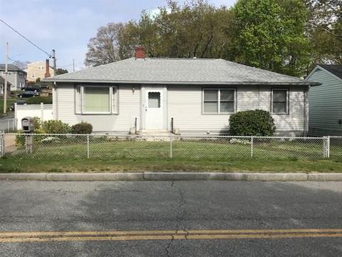 1815 Rodman St, Fall River, MA 02721 photo 2