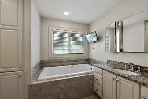 1 Horton St, Gloucester, MA 01930 photo 21
