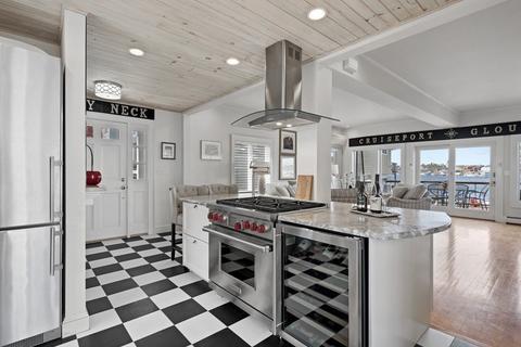 1 Horton St, Gloucester, MA 01930 photo 10