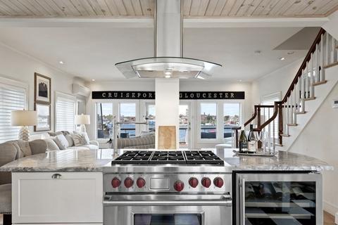 1 Horton St, Gloucester, MA 01930 photo 11