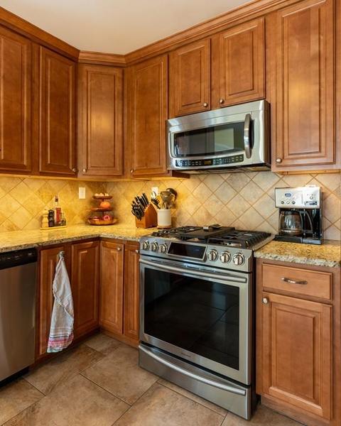 36 Riverside Dr, Dedham, MA 02026 photo 4