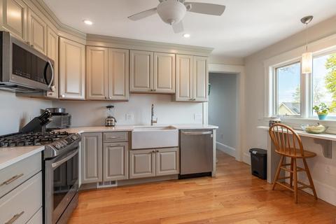 22 Everett St, Boston, MA 02122 photo 27