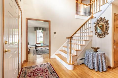18 Beechtree Cir, Wakefield, MA 01880 photo 4