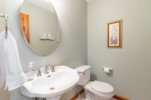 18 Beechtree Cir, Wakefield, MA 01880 photo 10