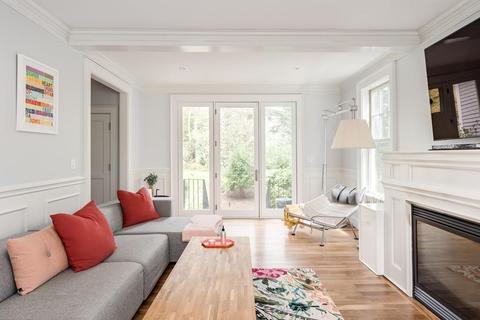 89 Arlington Rd, Chestnut Hill, MA 02467 photo 5