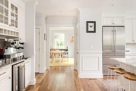 89 Arlington Rd, Chestnut Hill, MA 02467 photo 4