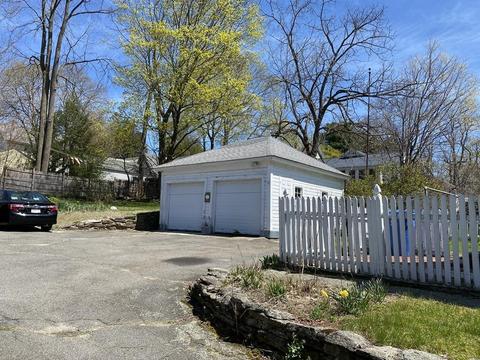 27 Prospect St, Ware, MA 01082 photo 4