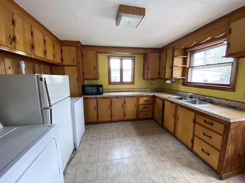 27 Prospect St, Ware, MA 01082 photo 5