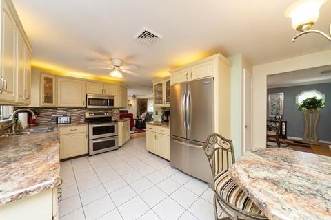 49 Murphy Ln, Chicopee, MA 01020 photo 9