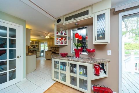 49 Murphy Ln, Chicopee, MA 01020 photo 12