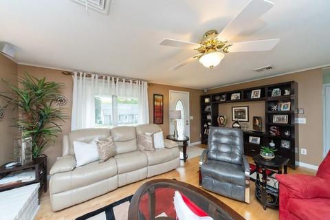 49 Murphy Ln, Chicopee, MA 01020 photo 11