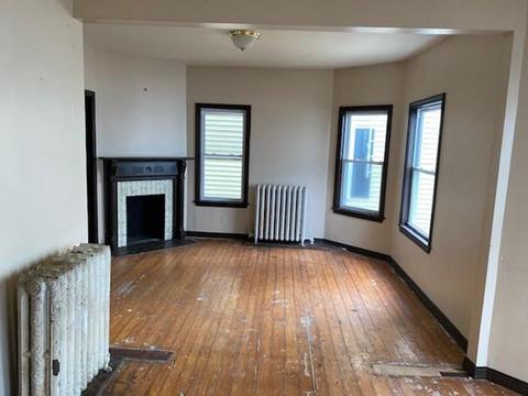 25 Forest St, Fall River, MA 02721 photo 4