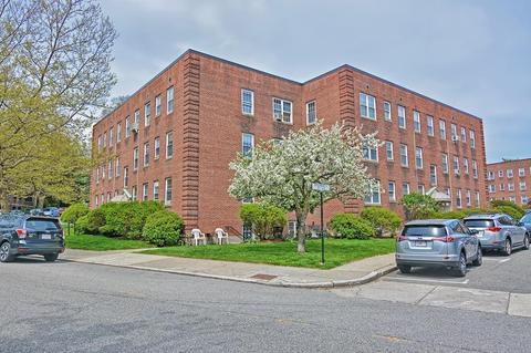 1 Lanark Rd #7, Brookline, MA 02445 photo 2