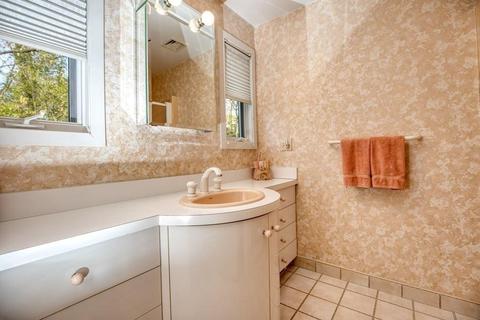 499 Greendale Ave, Needham, MA 02492 photo 15