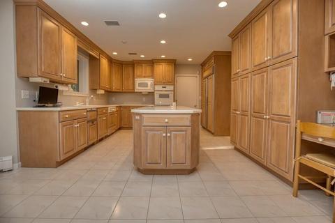 499 Greendale Ave, Needham, MA 02492 photo 9