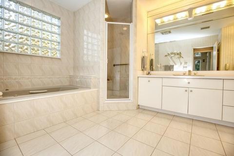 499 Greendale Ave, Needham, MA 02492 photo 13