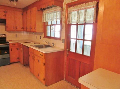 1006 Carew St, Springfield, MA 01104 photo 6