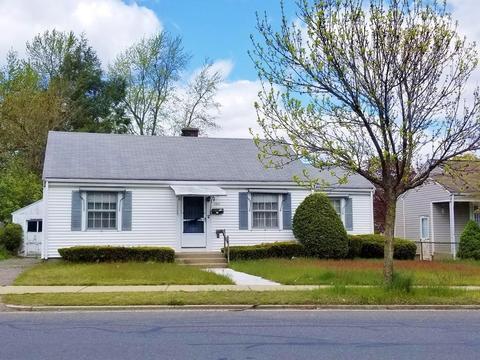 1006 Carew St, Springfield, MA 01104 photo 1