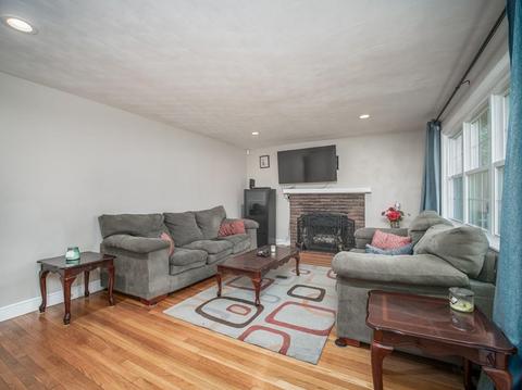 32 Pine St, Franklin, MA 02038 photo 16