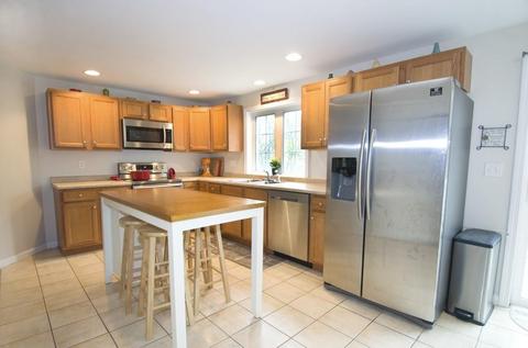 78 Linden St #C, Exeter, NH 03833 photo 3