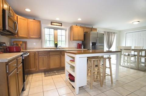 78 Linden St #C, Exeter, NH 03833 photo 5