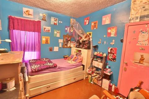 197 County St, Fall River, MA 02723 photo 7
