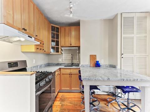246 Cypress St #4, Brookline, MA 02445 photo 7