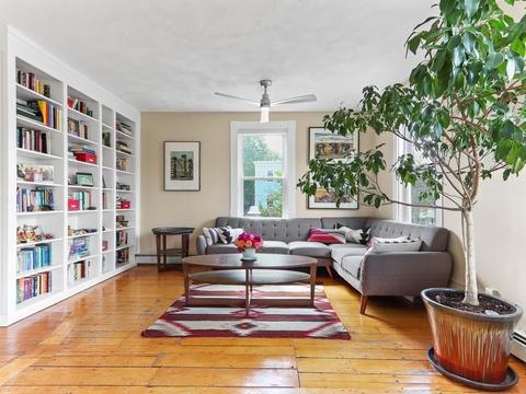 246 Cypress St #4, Brookline, MA 02445 photo 2