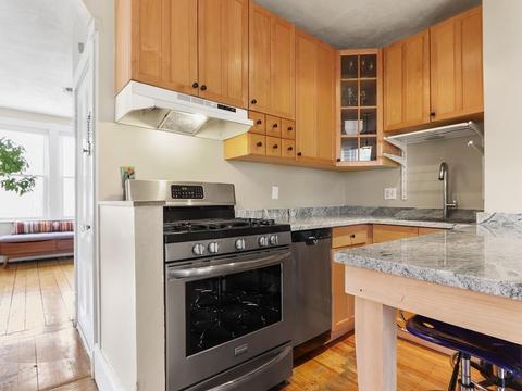246 Cypress St #4, Brookline, MA 02445 photo 9
