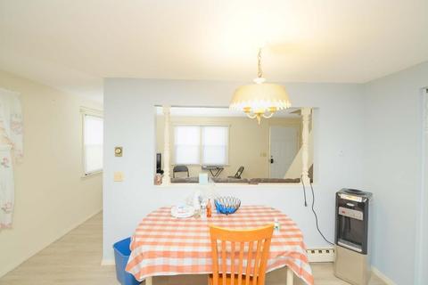 120 Slater Ave, Springfield, MA 01119 photo 12