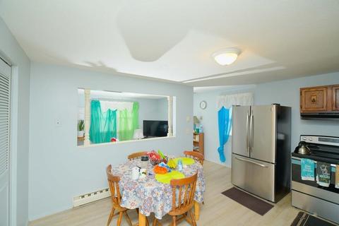 120 Slater Ave, Springfield, MA 01119 photo 4
