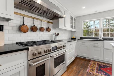 65 Westgate, Wellesley, MA 02482 photo 4