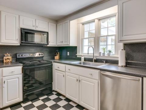 91 Preston Pl, Beverly, MA 01915 photo 9