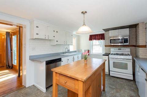 7 Buxton Rd, Danvers, MA 01923 photo 22