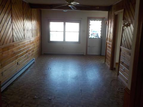 33 Pleasant St, Wareham, MA 02571 photo 2