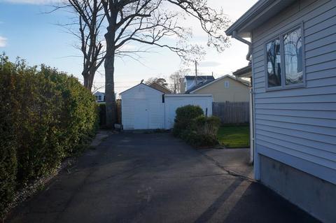 33 Pleasant St, Wareham, MA 02571 photo 8