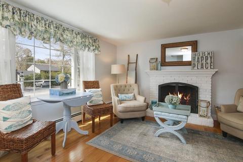 35 Lisa Ln, Mashpee, MA 02649 photo 4