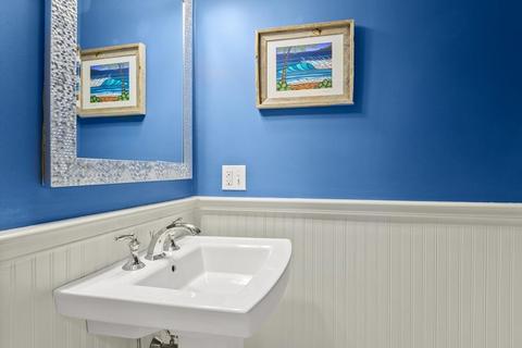 60 Thackeray Rd, Wellesley, MA 02481 photo 11