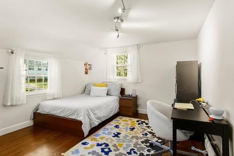60 Thackeray Rd, Wellesley, MA 02481 photo 16