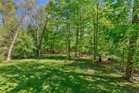 60 Thackeray Rd, Wellesley, MA 02481 photo 3