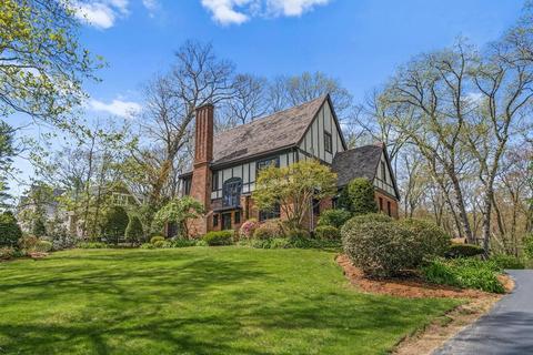 46 Windsor Rd, Wellesley, MA 02481 photo 1