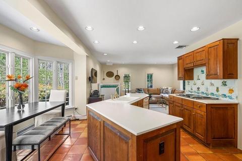 46 Windsor Rd, Wellesley, MA 02481 photo 11