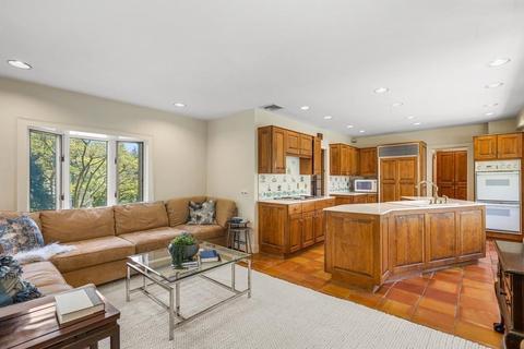46 Windsor Rd, Wellesley, MA 02481 photo 12