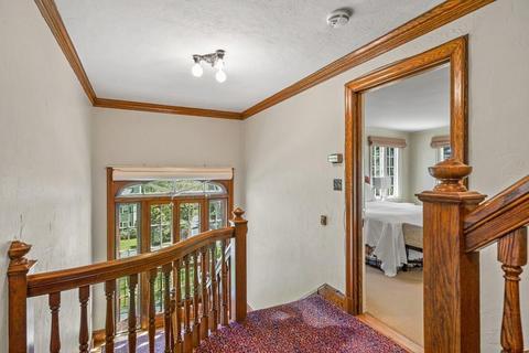 46 Windsor Rd, Wellesley, MA 02481 photo 4