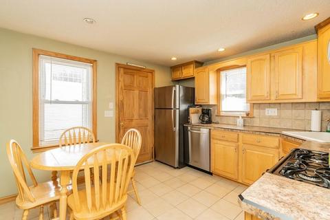 55 Harkness Ave, Springfield, MA 01118 photo 4