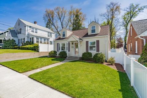 55 Harkness Ave, Springfield, MA 01118 photo 2